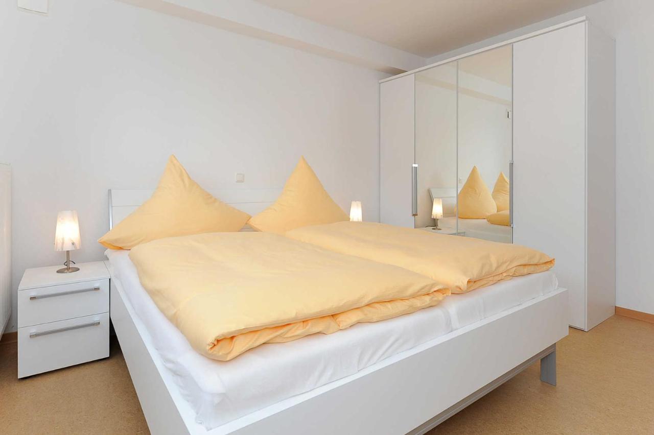 Haus Leuchtturm Appartement Bensersiel Buitenkant foto